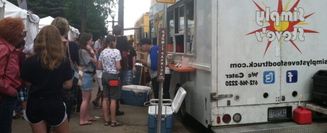 line at a food truck