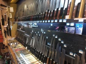 A knife store can help you get ahead in the cut-throat world of knife sales