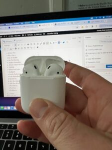 airpods for blogging