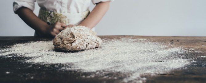 Baking classes are a profitable baking business idea