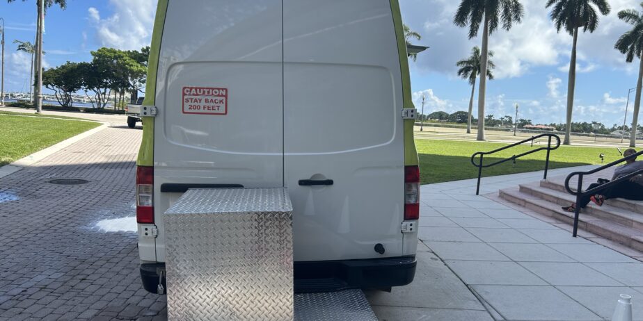 Juice Smoothie Truck for Sale in Boynton Beach, FL