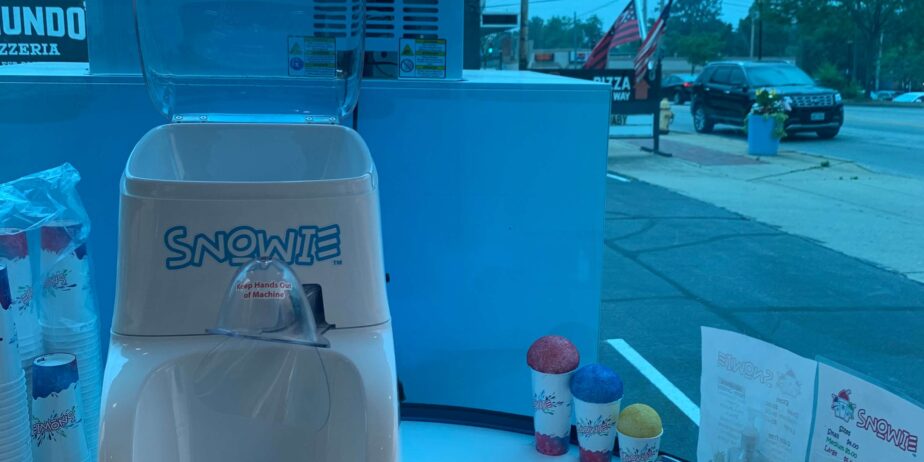 8′ x 5′ Turnkey Portable Snowie Concession Trailer in Cincinnati, OH