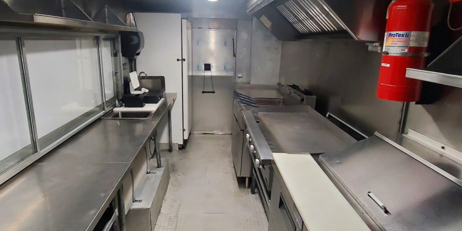 2001 Turnkey Food Truck with 18ft Kitchen for Sale in Dillsburg, PA
