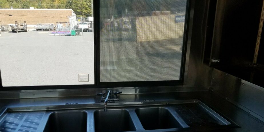 Professionally-Built 2016 Isuzu Food Truck for Sale in East Windsor, NJ