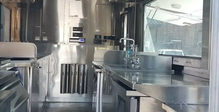 Professionally-Built 2016 Isuzu Food Truck for Sale in East Windsor, NJ