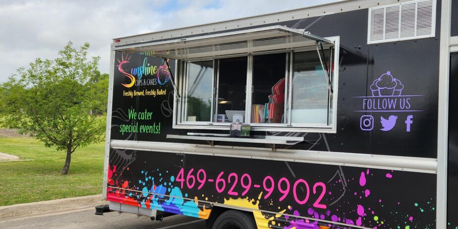 Coffee & Cupcakery Truck for Sale in Fort Worth, TX