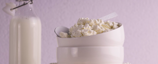 Unflavored cottage cheese. cottage cheese